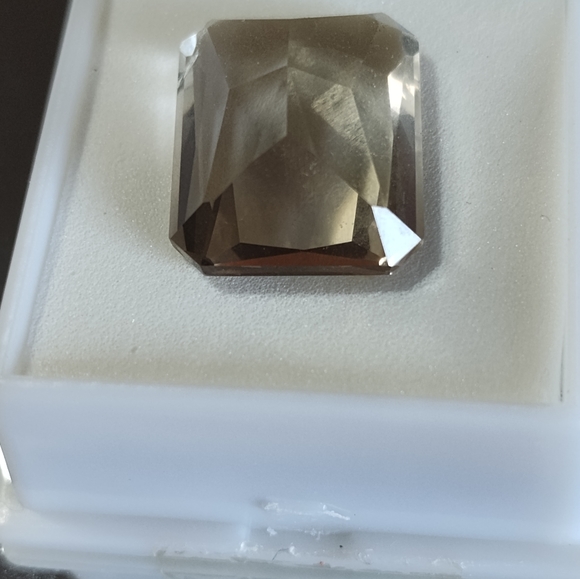 Bi color quartz loose gemstone - Picture 4 of 6